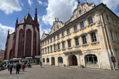 20240519_122047450_iOS