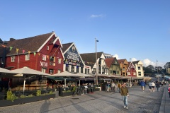 20250809_182900674_iOS