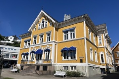 20250812_100225117_iOS