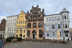 20250918_093305366_iOS