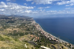 20251004_095410306_iOS