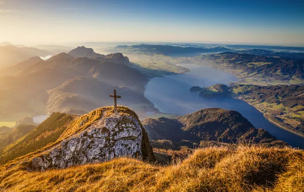 herbstlicher Mondsee im Salzkammergut©JFL Photography - stock.adobe.com